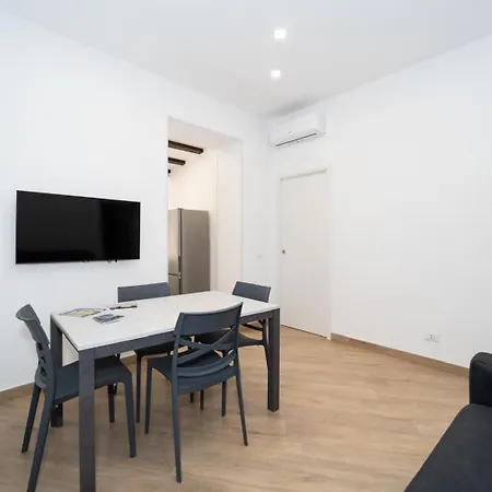 Appartement La Casa Di Nonna Napels